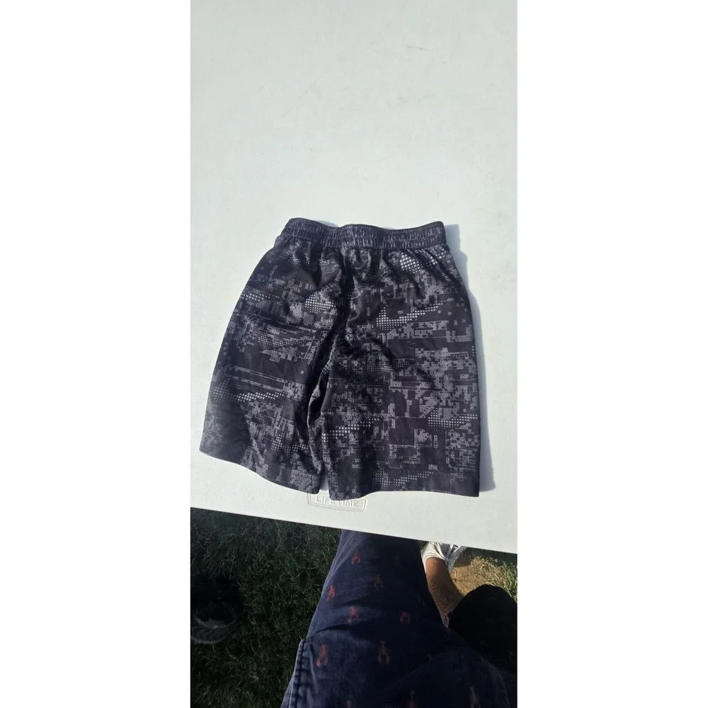 Boy's Grey Nike Basketball shorts Size 7